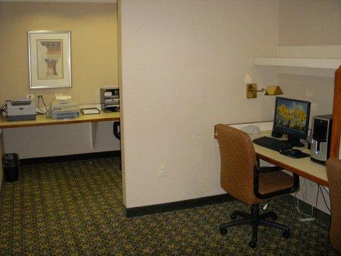 Staybridge Downtown By Ihg Hotel 3*
