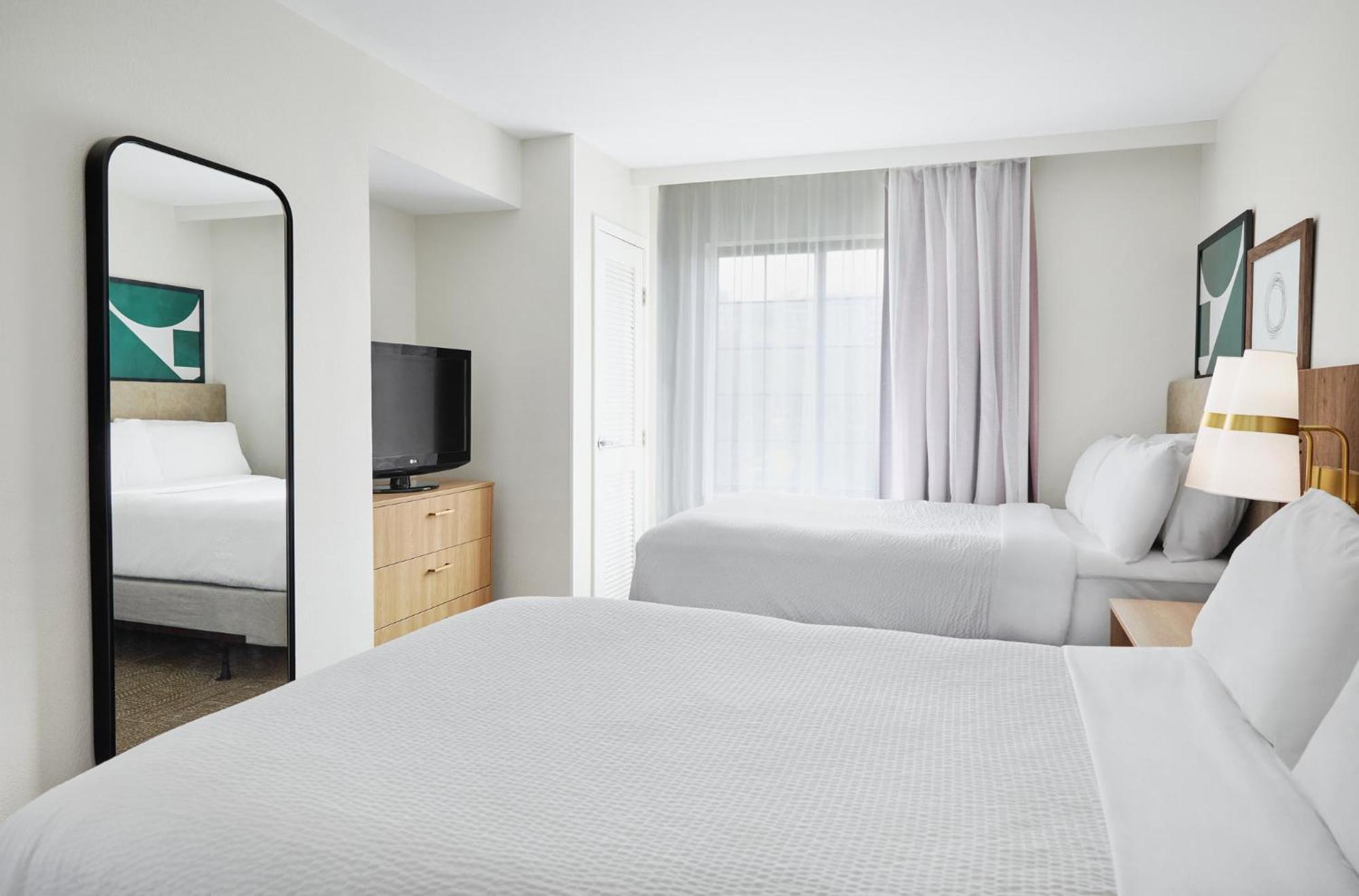Staybridge Downtown By Ihg 3*